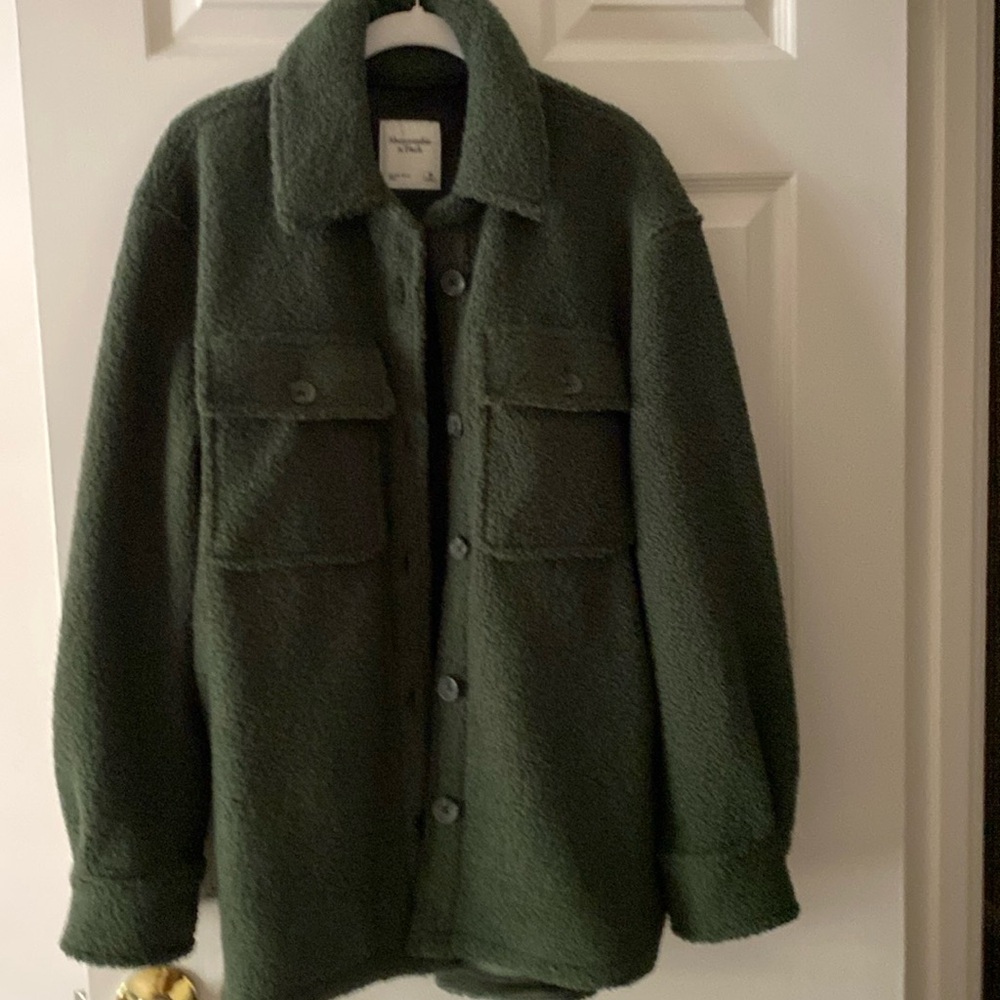 Abercrombie & Fitch shaket